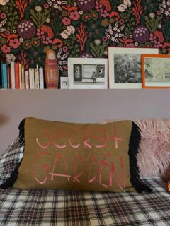 🍁 Un peu d’automne par ici dans le Secret Garden …
Disponible sur le e.shop www.chrystelesaintamaux.com