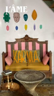 🎭 Nouvelle série en cours : des masques d’inspiration multiple ! 👺
J’ai sélectionné avec soin des masques issus de diverses civilisations, en particulier africains, qui m’appellent et demandent à renaître dans notre monde contemporain. En leur redonnant vie à travers des couleurs inédites, je leur offre une nouvelle poésie et une nouvelle existence.
Ensemble, ces masques tissent une histoire véritablement unique, où les couleurs et les origines se mêlent pour créer une symphonie visuelle et émotionnelle. Peu importe leur nombre, qu’ils soient deux, dix ou même une trentaine, chaque assemblage génère un impact phénoménal, évoquant le voyage et la richesse culturelle sans même bouger. C’est une invitation à explorer le monde à travers des récits visuels uniques et captivants.
Cette démarche s’inscrit dans une volonté d’upcycling, de métissage et d’humanité, au cœur de mon univers artistique. C’est une invitation au voyage, aux émotions et à la richesse des cultures qui se rencontrent.
Pour en savoir plus, n’hésitez pas à me contacter en MP. 🌟
#Art #Upcycling #Culture #Métissage #Émotions Voyage