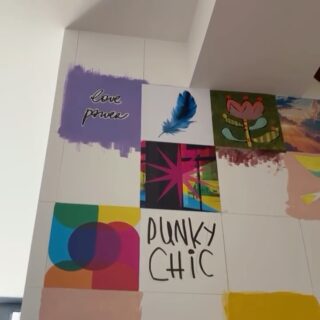 Projet Amandiers • Reprise en douceur et en couleurs en ce lundi matin.

Une belle aventure commune entre mes clients et moi, mais entre eux aussi. Imaginer tous ensemble ce sur-mesure qui parle tant d’eux, sans en avoir vraiment l’air, et qui ajoute présence et caractère à leur bel univers !

_
Transformation par Mosaïque Signature hand made
Avec @gaellebc_photographe